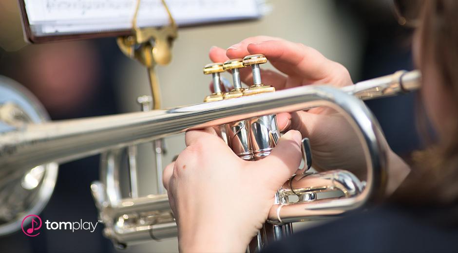 6 essential minor scales to play on the trumpet with sheet music and audio accompaniment