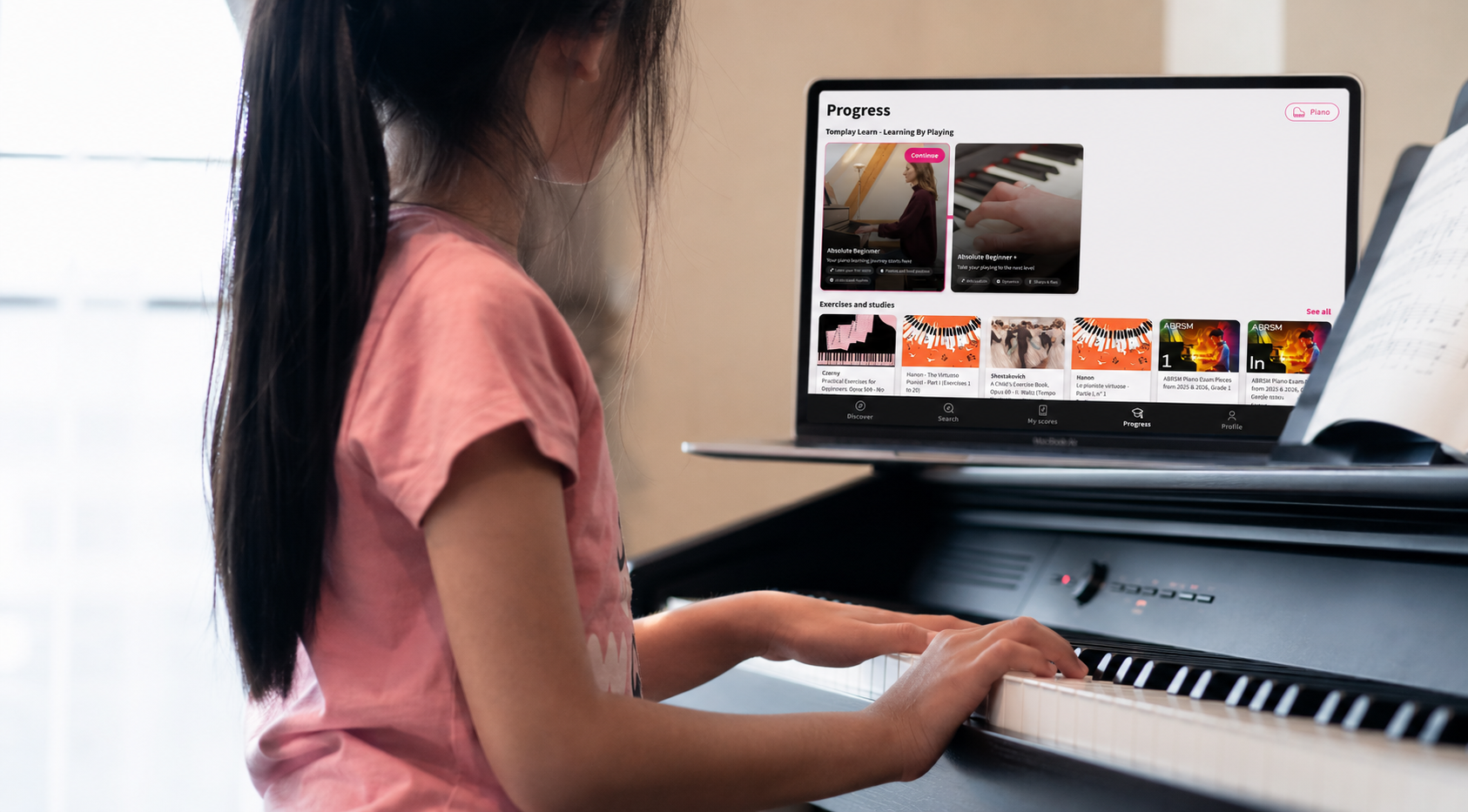 Aprenda rapidamente as digitações do piano para tocar como um profissional (curso gratuito incluído)