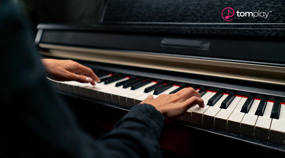 Las 7 Escalas Menores Esenciales para Tocar en el Piano (con Partitura y Acompañamiento de Audio)